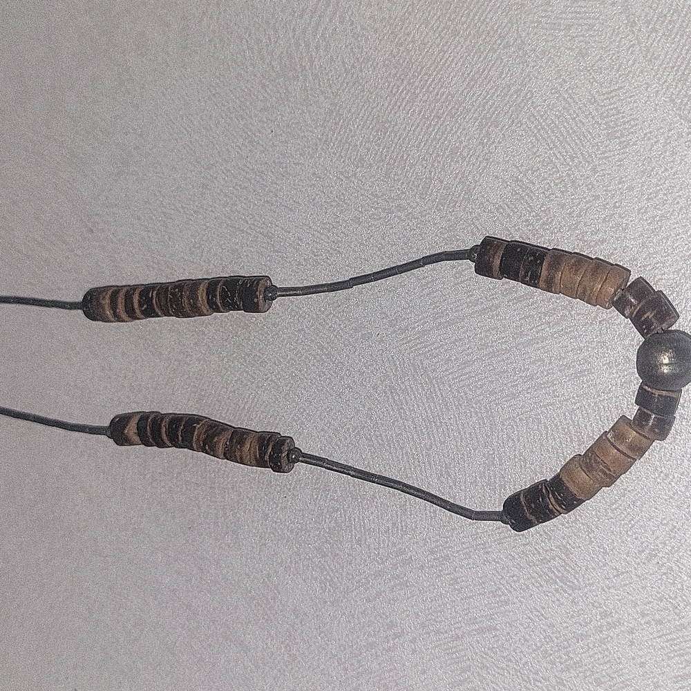 Wooden bead puka style VINTAGE small necklace